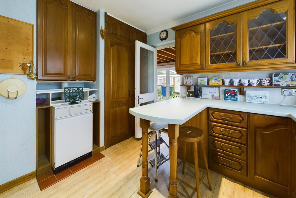 CAM02545G0-PR0308-STILL018