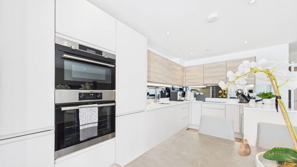 Kitchen/Living Area