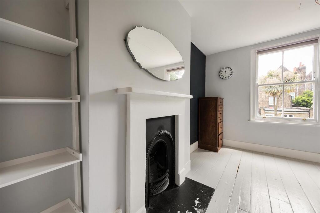 Pretoria Avenue, E17