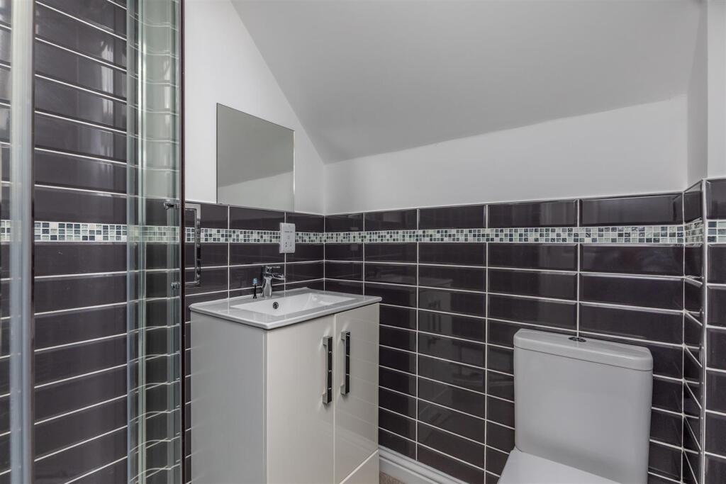 Tudor Lodge, Henbury Shower Room.jpg