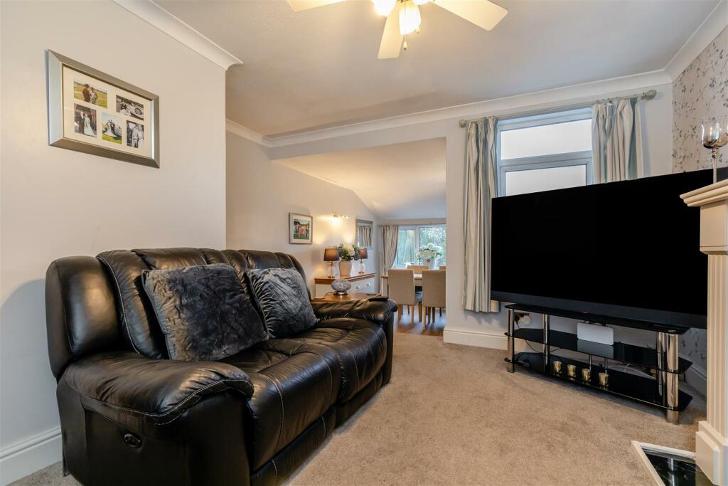 8627667-interior18.jpg