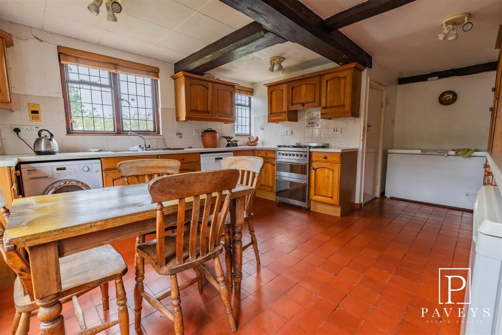 KITCHEN BREAKFAST ROOM