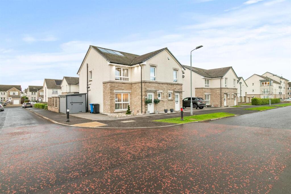 Castlegate Avenue Dumbarton, G82 1AL
