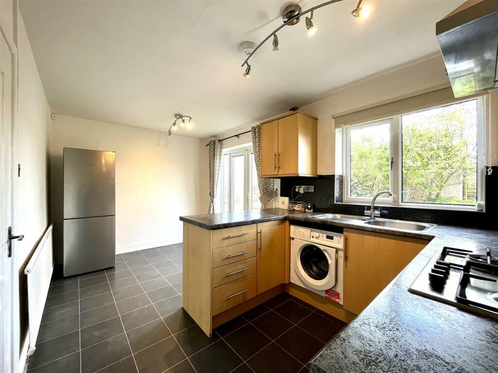 Dining Kitchen Aspect 2