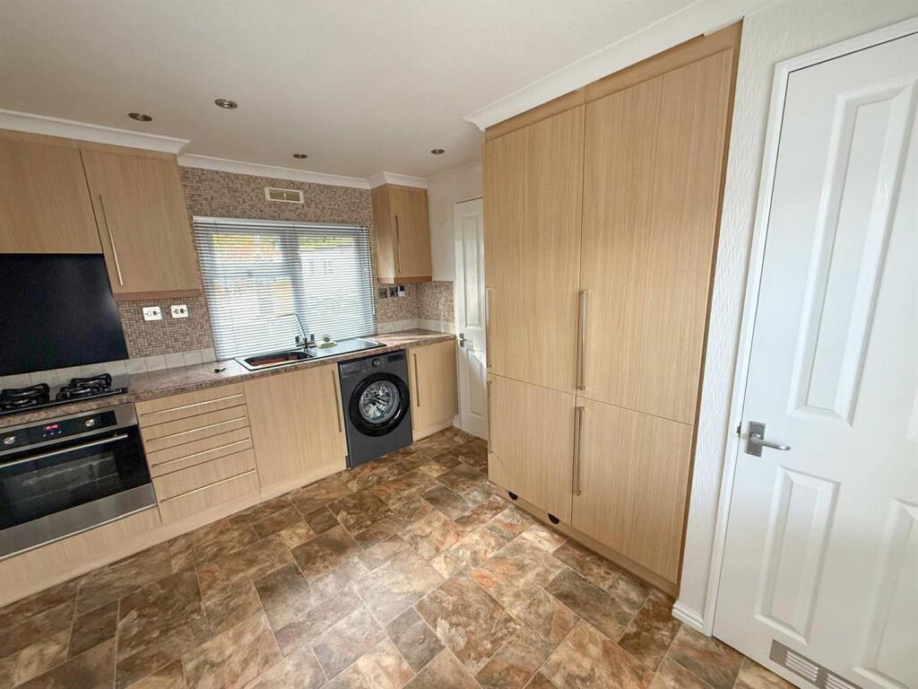 2 bed Park Home, Silsden 6