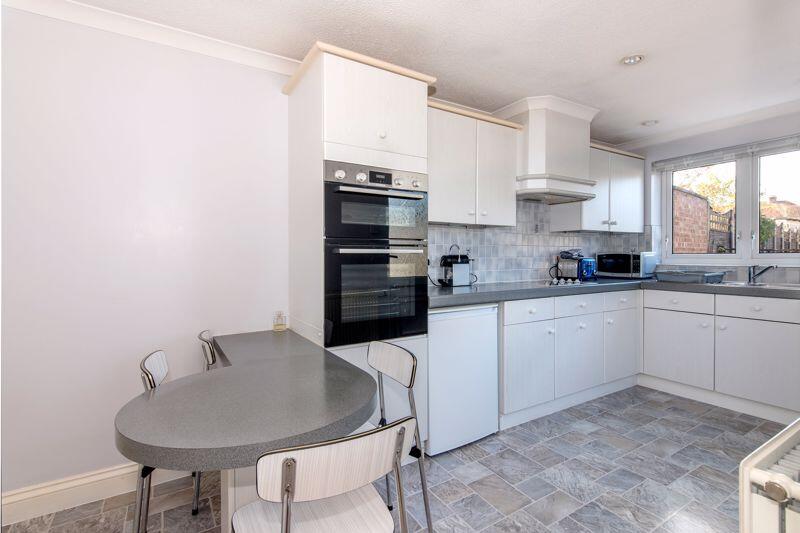 Kitchen/ breakfast room
