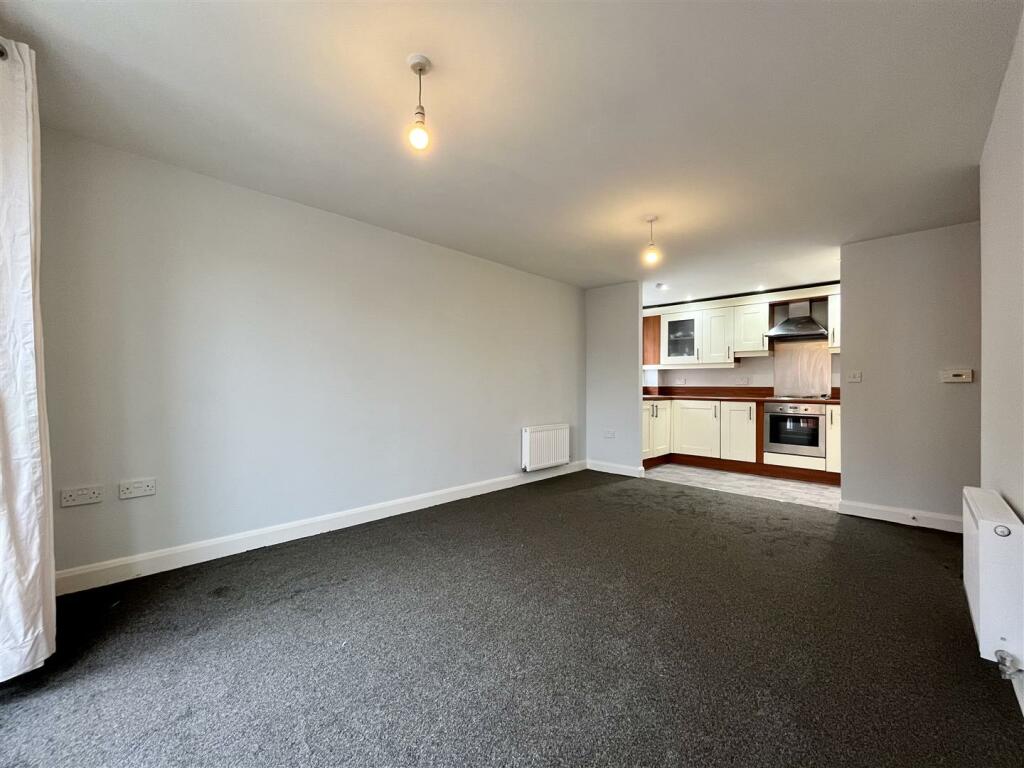 Living Area Aspect 4