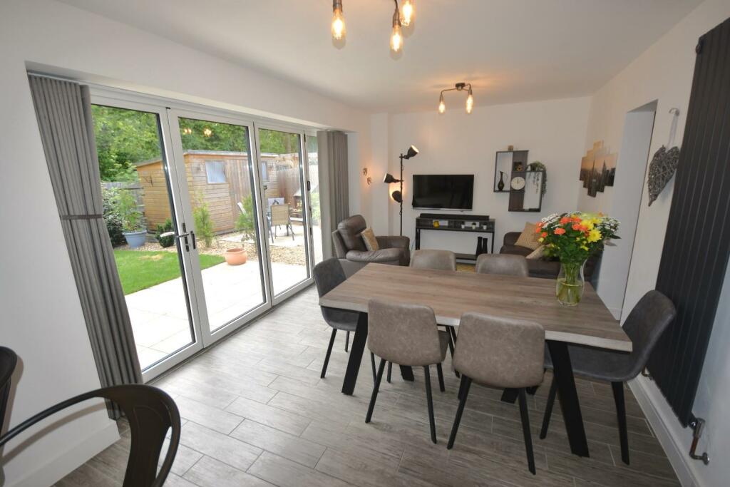 DINING AREA/TV SPACE