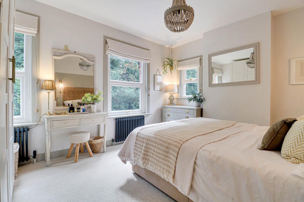 Principal bedroom
