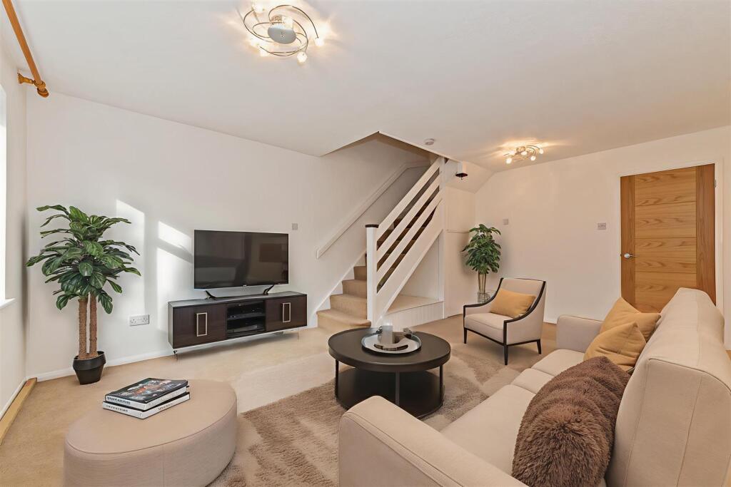 49WilstoneDrive-10 - Living Room - Standard - 15.j