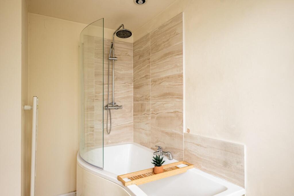 6 Stanway Close BA2 2UR-28.jpg