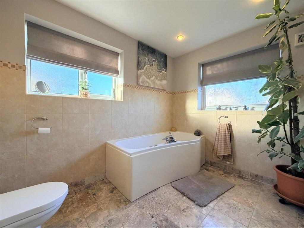 GF BATHROOM1
