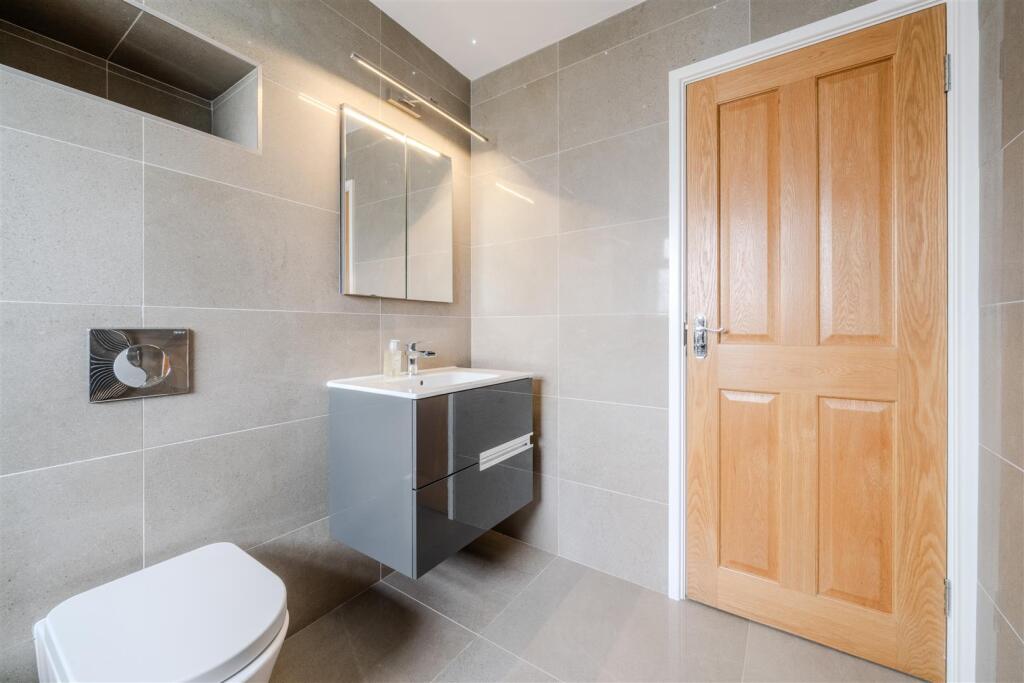 Bathroom-2.jpg