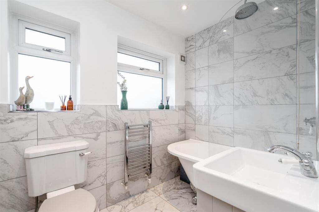 4 Elkstone Close_10.jpg