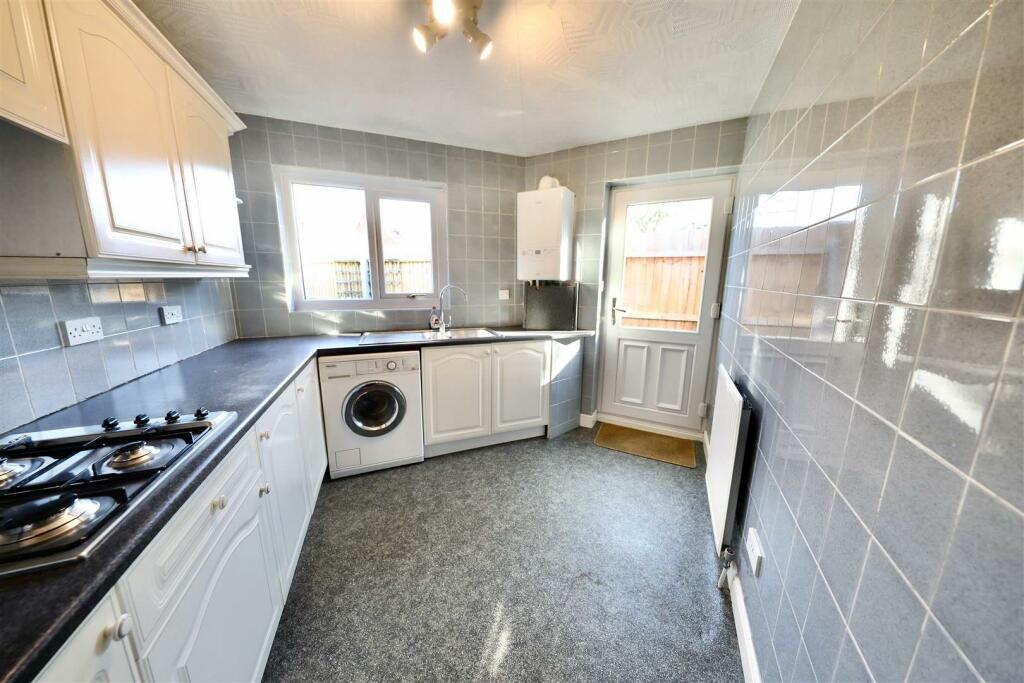 229 Hull Road - Kitchen.jpg