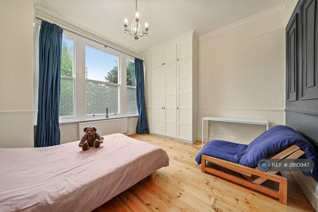 Privacy Screened Bedroom Windows