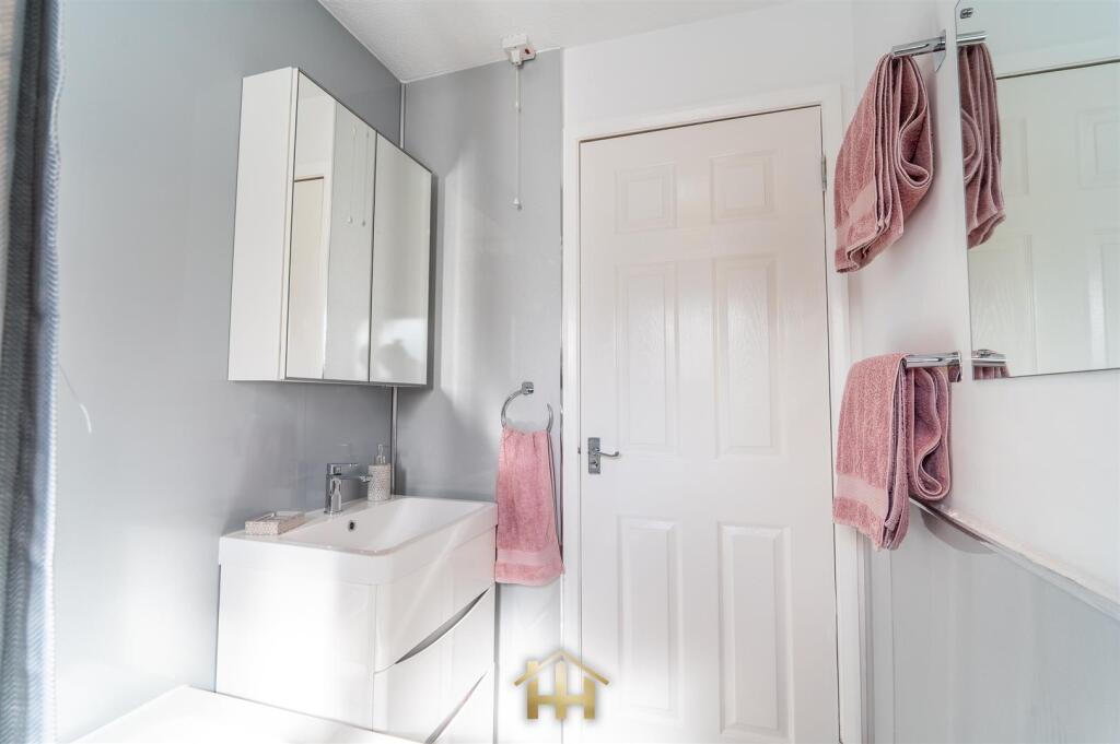 8 KINGENNIE CT 140325 EDIT (14 of 34).jpg