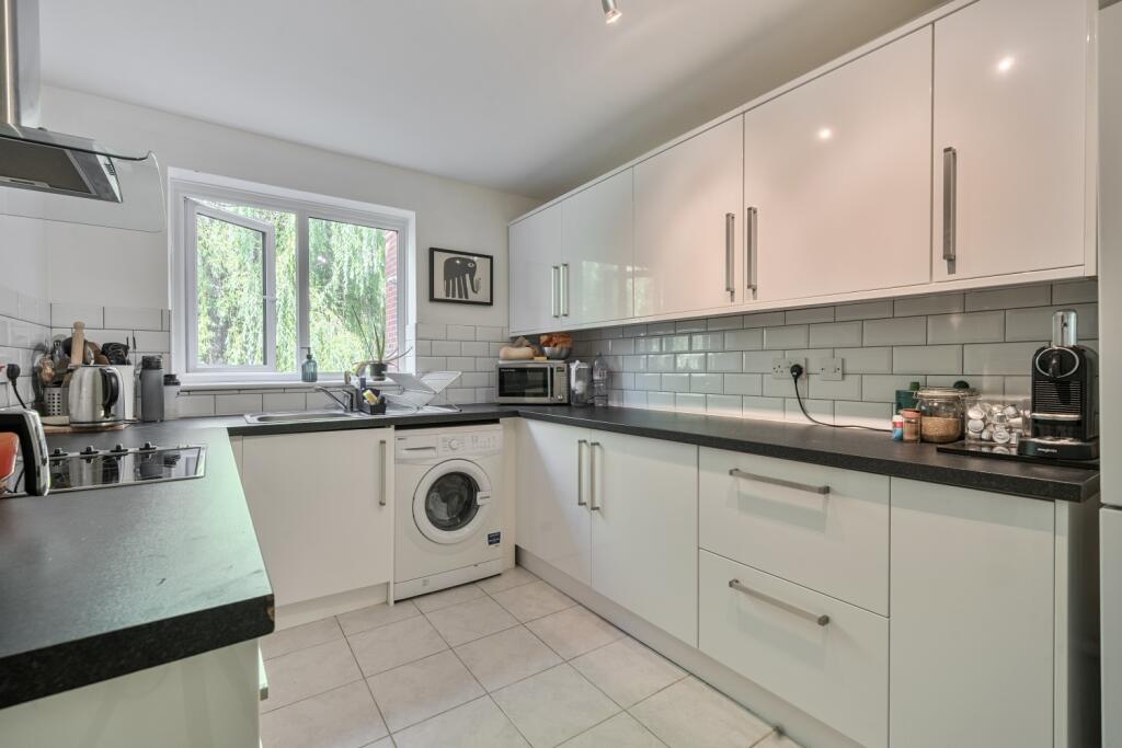 1327835-7-688348d74a1c3