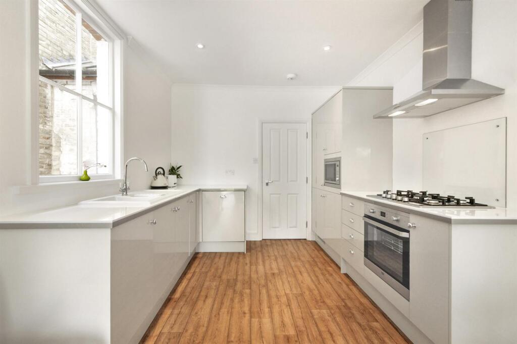 GCJSJCP - 31 Aston st - Kitchen- Original_low.jpeg