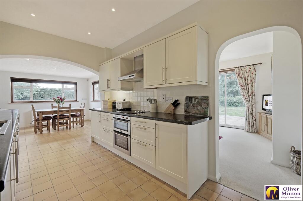 Kitchen/Dining Room