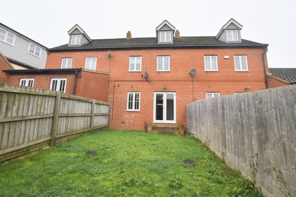 3 Whittington Chase back view