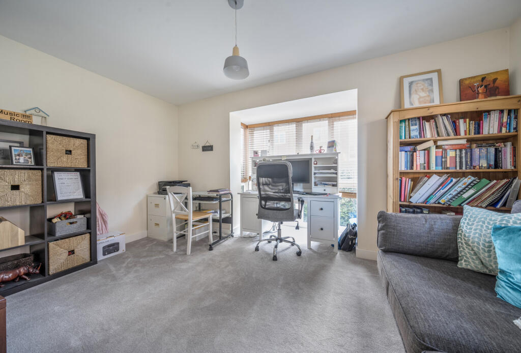 1349112-19-68bea4...