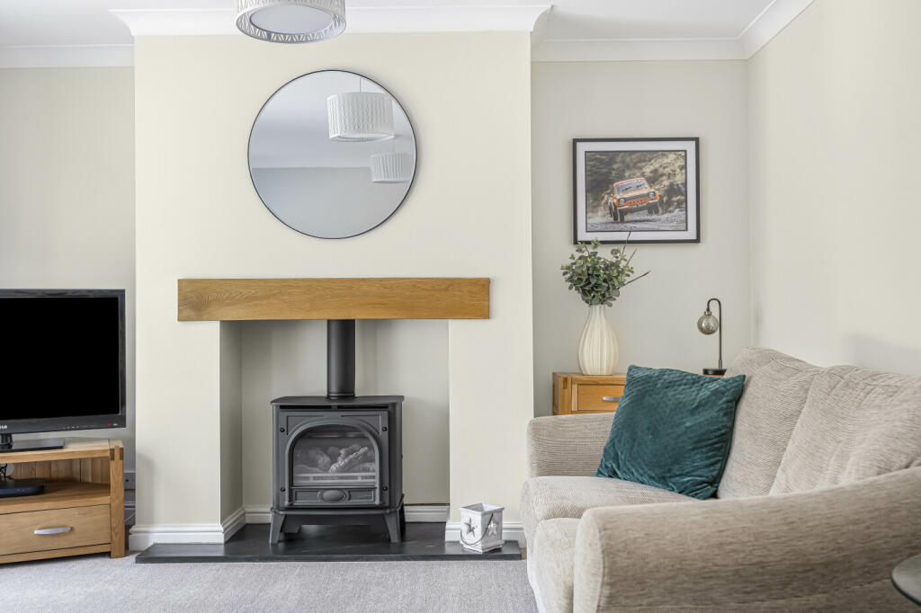 FIREPLACE/GAS FIRE