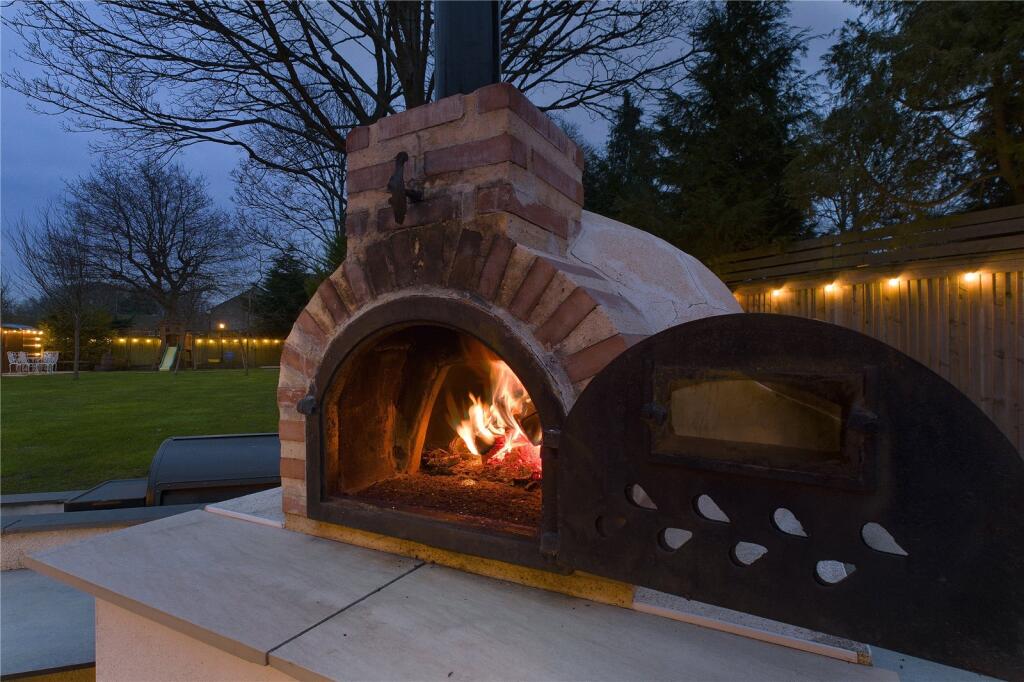 Pizza Oven