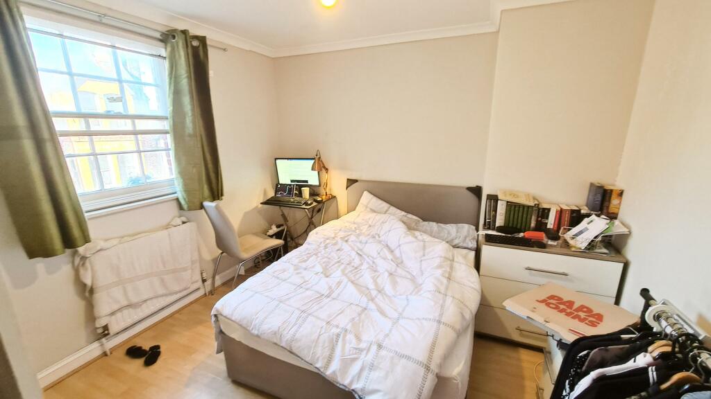 Room 4 - 1