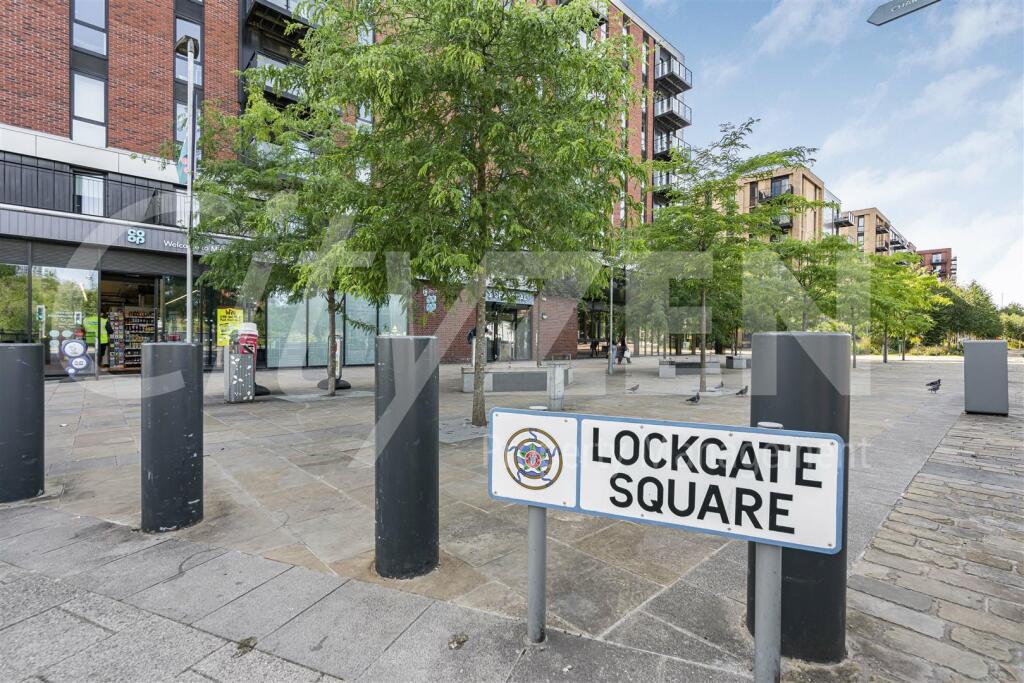 LOCKGATE SQUARE