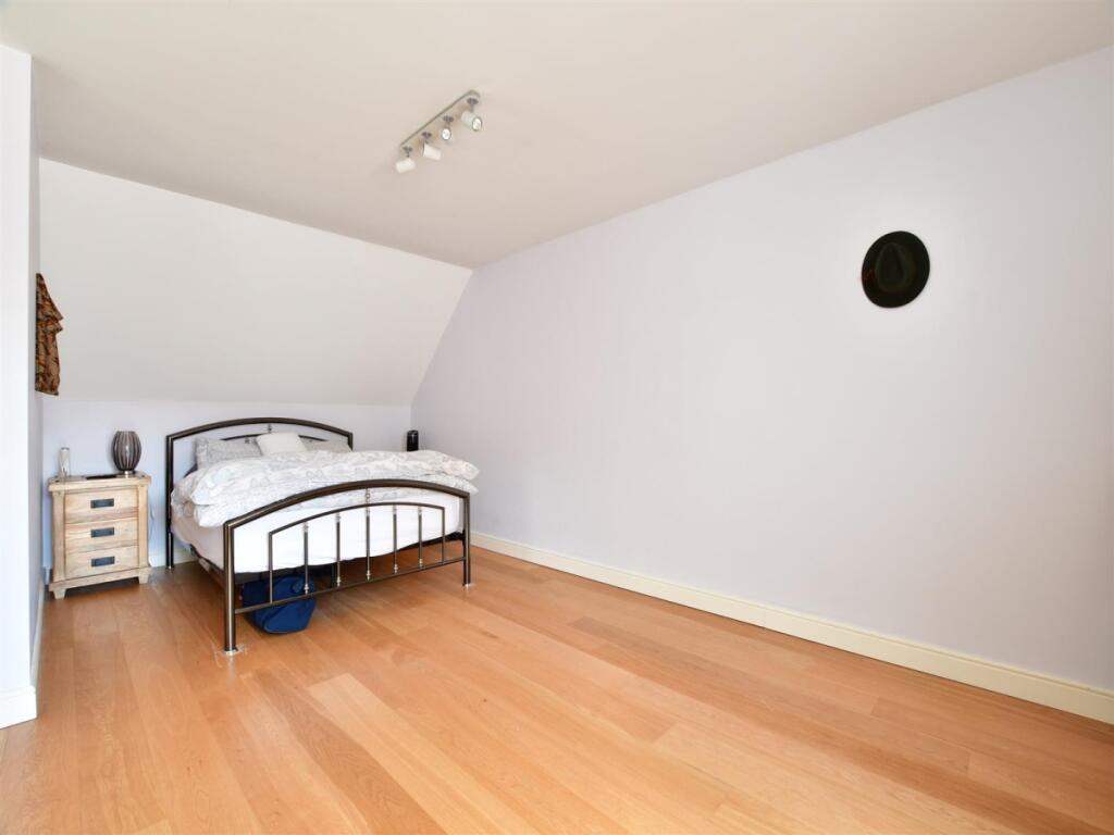 21900w6u - bedroo...