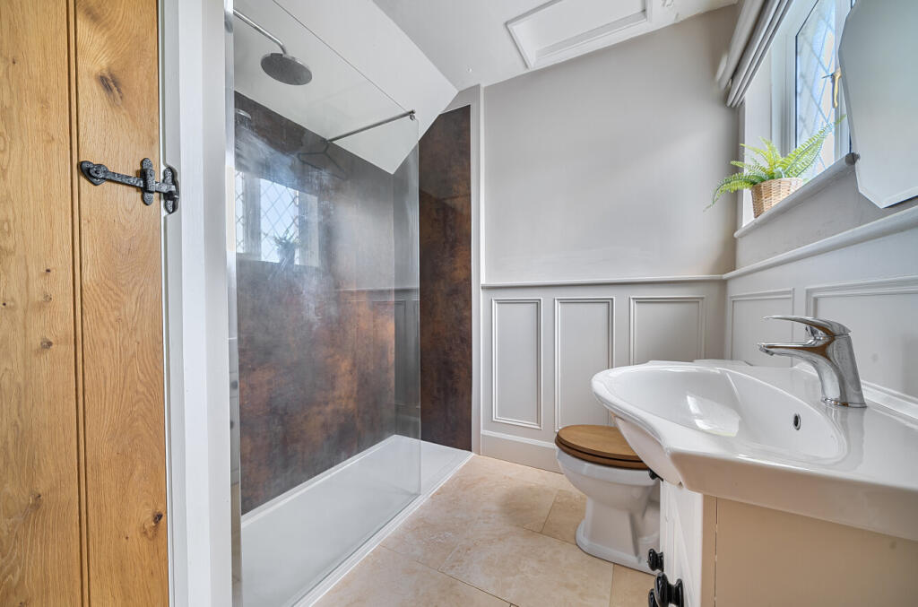 1383937-26-691f3e...