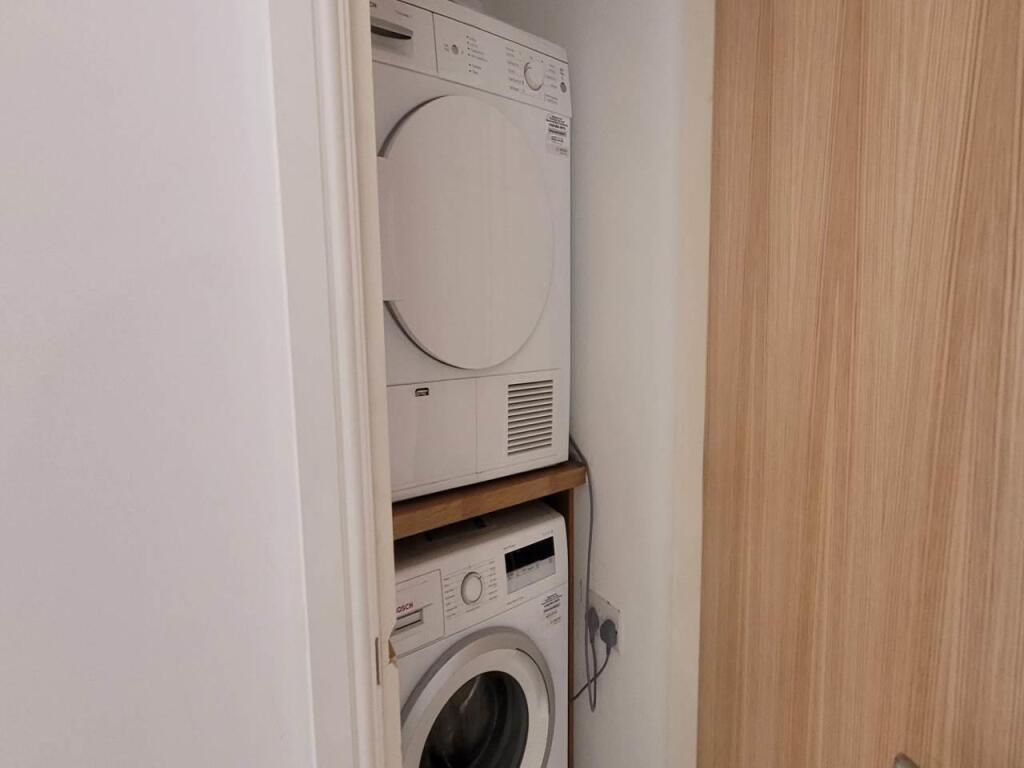 50(a)HolyheadRoadFlat_Utility.jpg