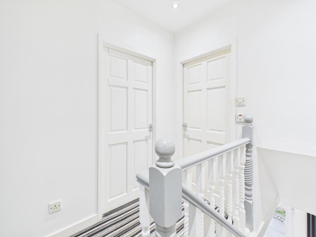 CAM03729G0-PR0141-STILL029