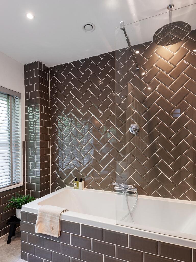Jonswood_Bathroom