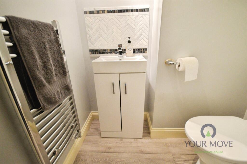 Cloakroom/Wc