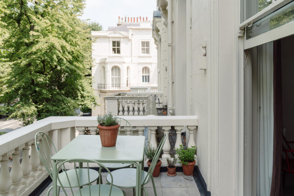 305537 - CONNOUGHT-HOUSE-54.jpg