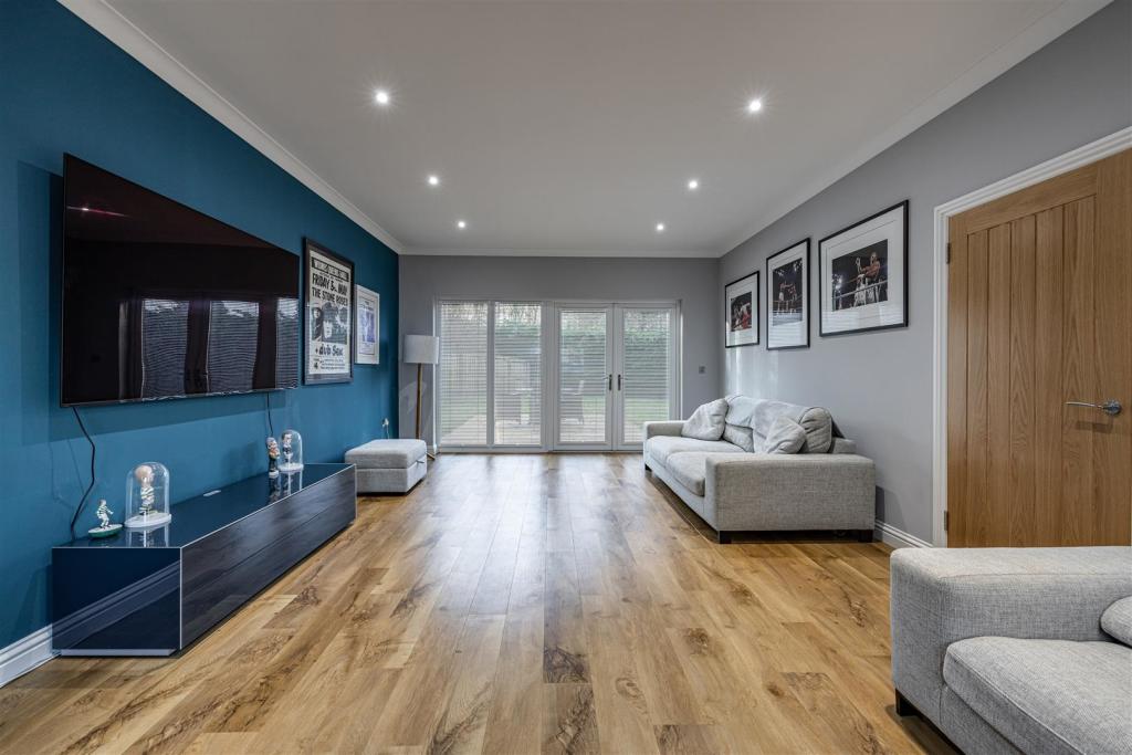 12 Coatburn Green Darnick 04.JPG