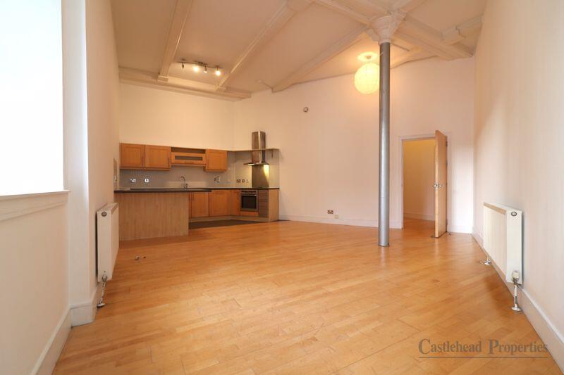 Open Plan Lounge / Kitchen