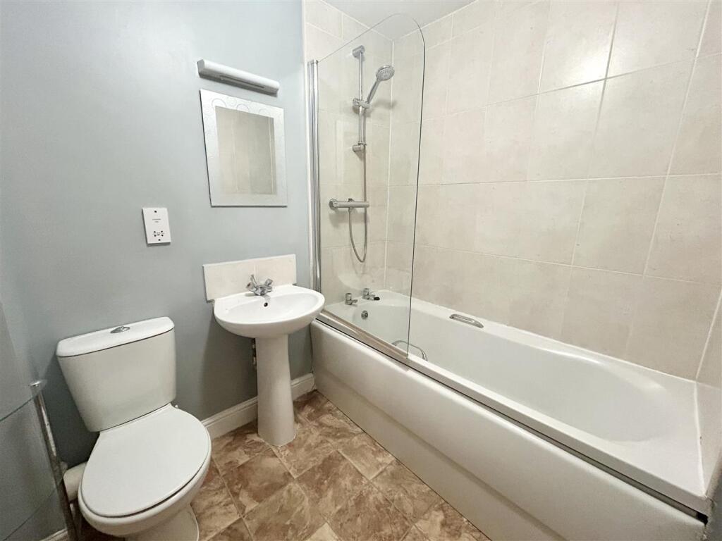 Bathroom.jpeg