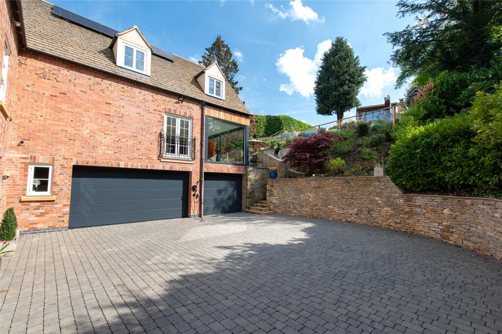 Garage &amp; Parking