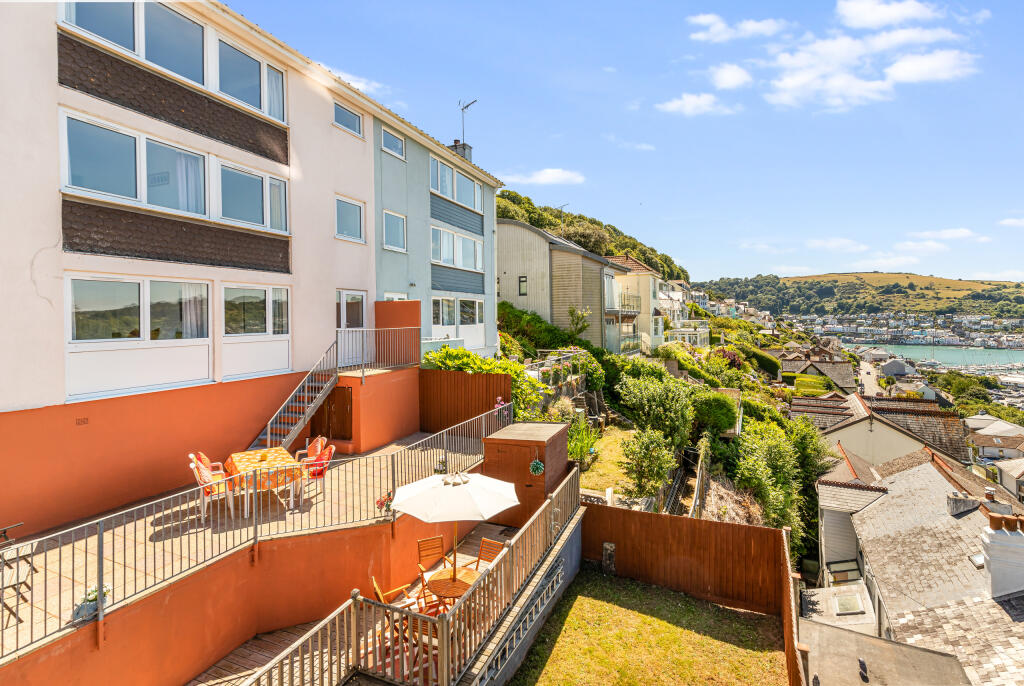 4 Front House Ebb Tide Higher Contour Road Kingswe