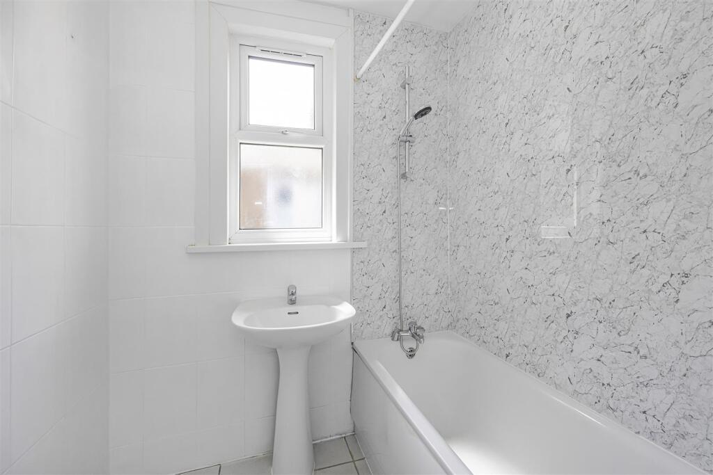 5 Abbots Park Road -008.JPG