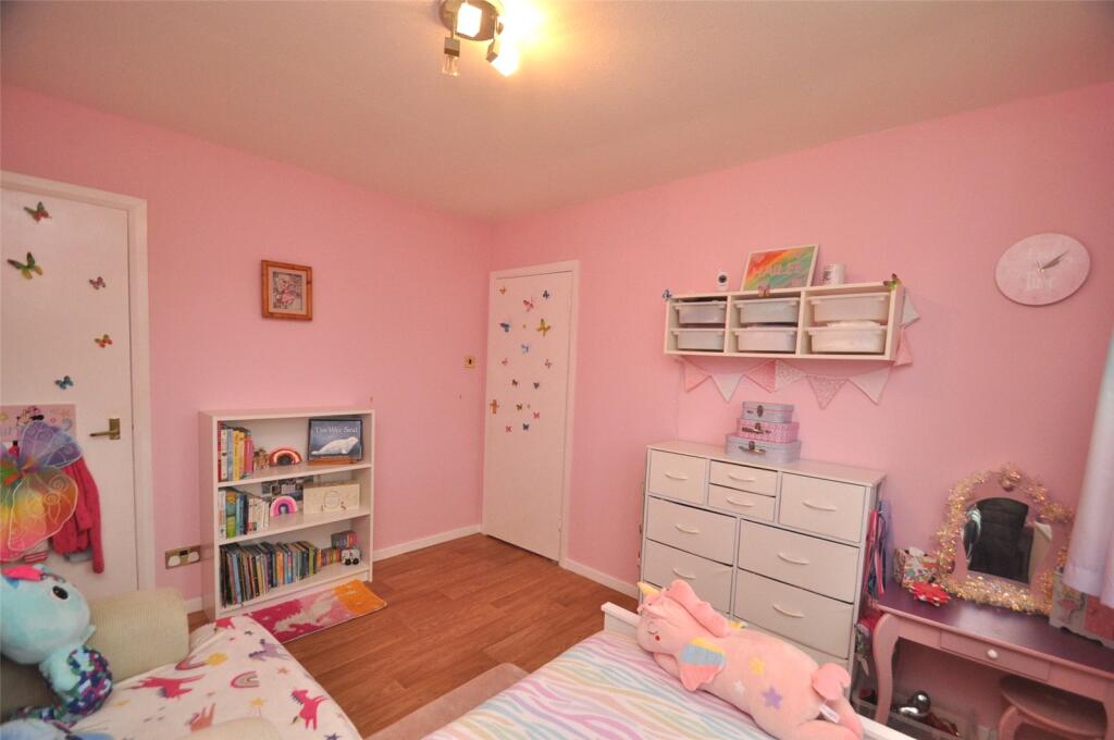 Bedroom 2 (2)