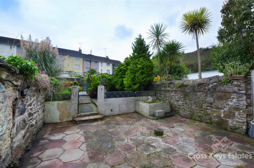 Garden &amp; Parking