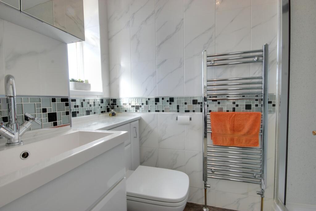 1 Bed 1 Ensuite