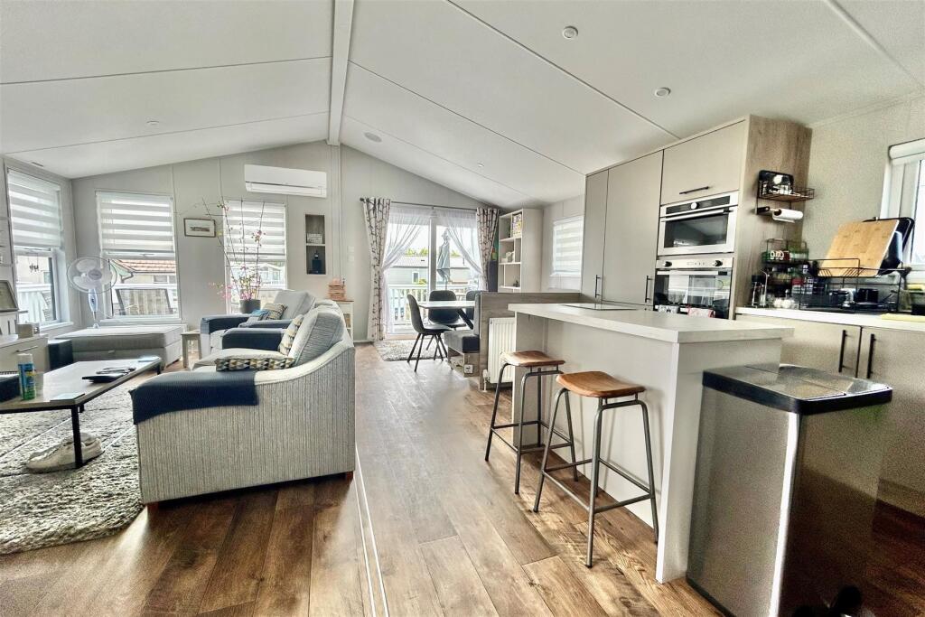 Lounge/Kitchen/Diner New