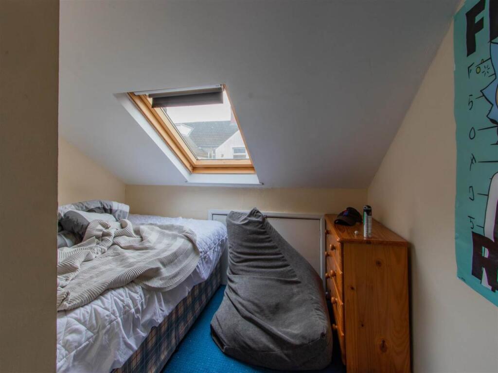 Bedroom 3 part 2