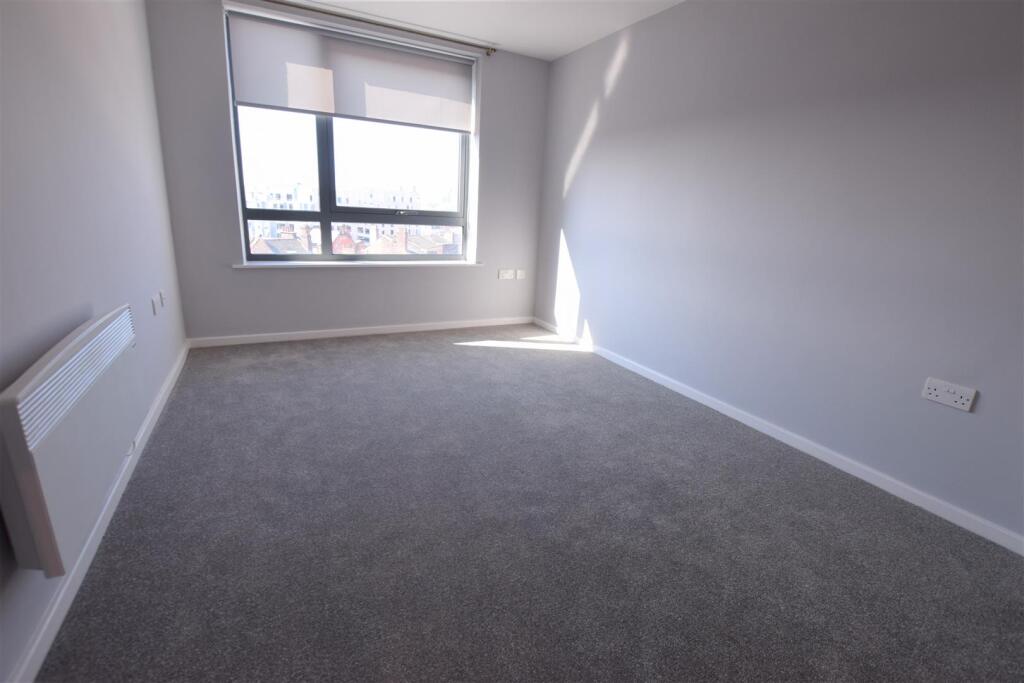 Bedroom 1 pic 1