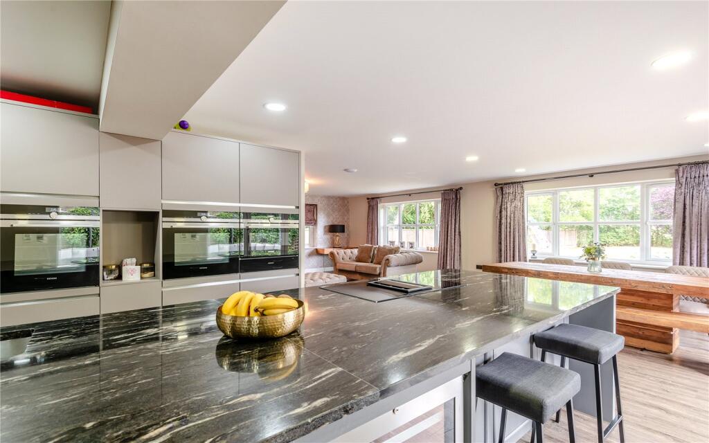 Kitchen/ Family Room